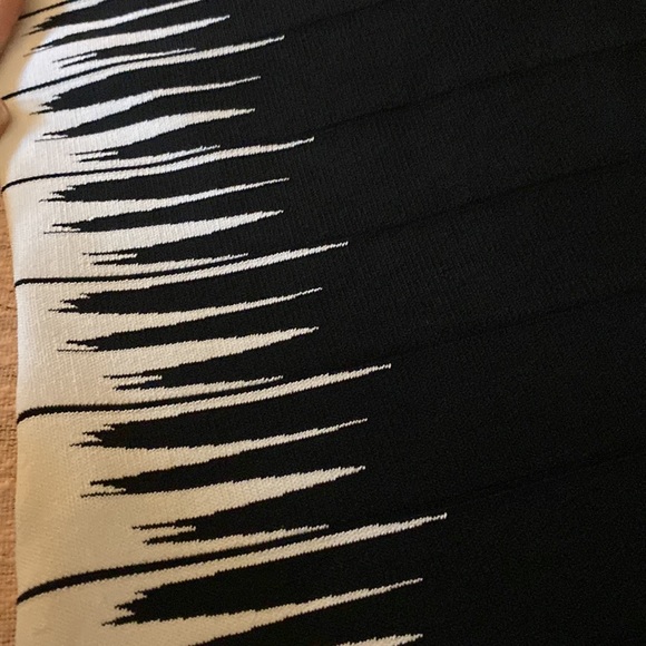 One Shoulder Guess Fitted Dress - Picture 5 of 10